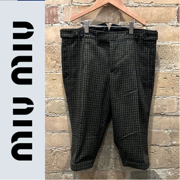 Miu Miu  Virgin Wool Knee-Length Shorts Sz 38 - Picture 2 of 12